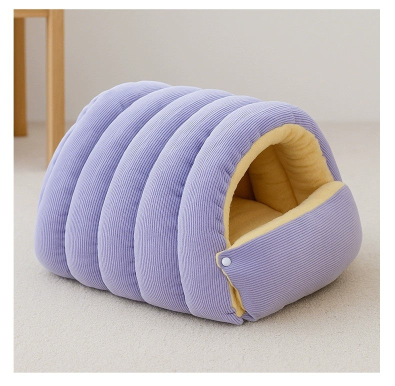 Warm Enclosed Cat House