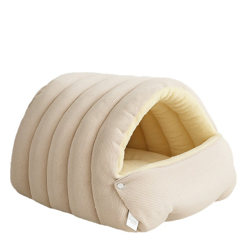 Warm Enclosed Cat House