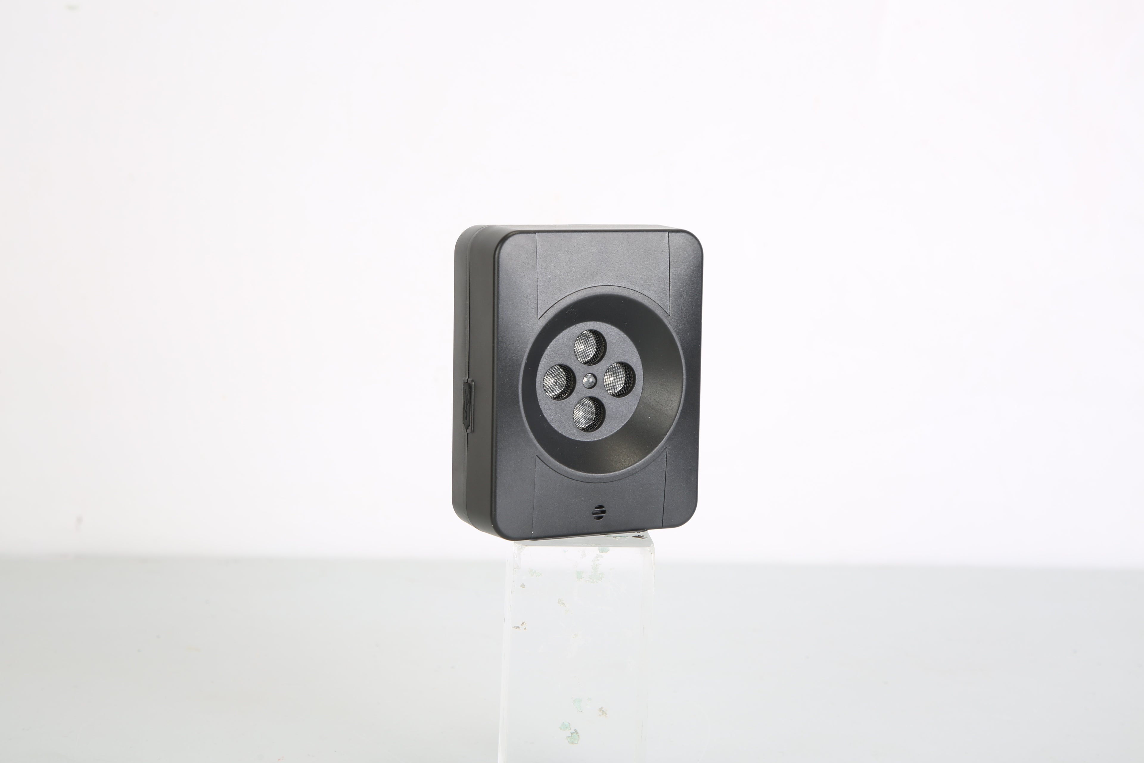 1Pc Ultrasonic Anti Barking Device Indoor Outdoor Dog Bark Control With 3 Frequency Levels Max 32.8Feet Sensing Distance For Most Dog Sizes